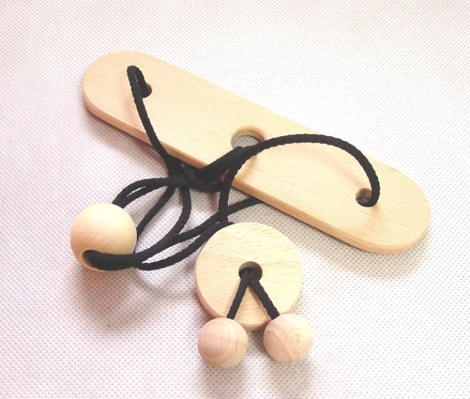 Wooden Puzzle Knot Board