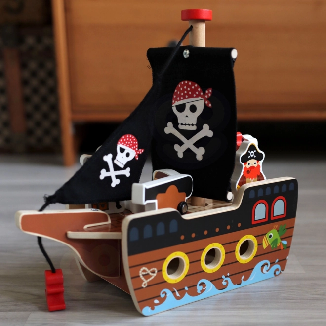 Dřevěná pirátská loď s figurkami Tooky Toy