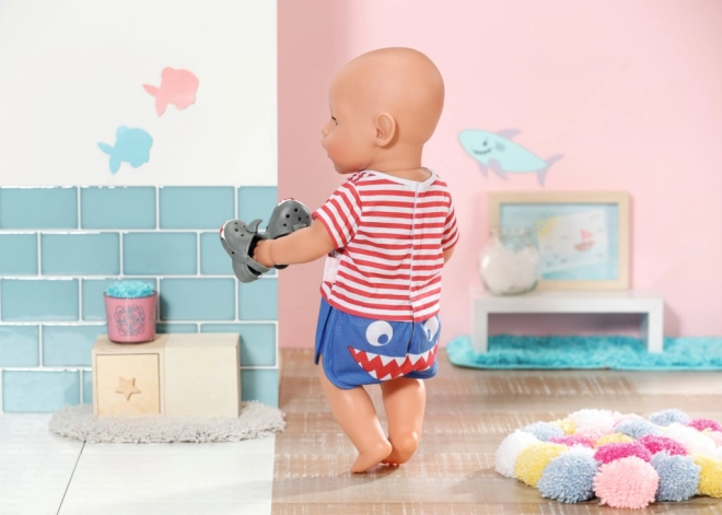 Easy dressing for small hands
