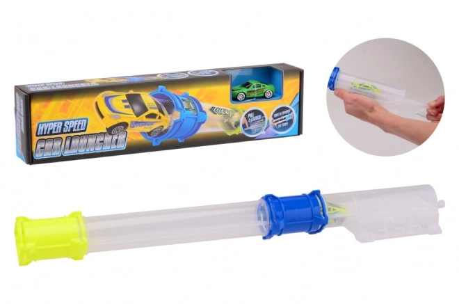 Lanceur avec petite voiture
