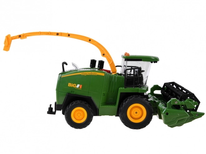 Remote Controlled Harvesting Machine with Smoke and Sound Effects