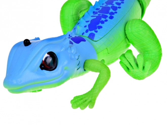 Remote-Controlled Realistic Lizard Toy