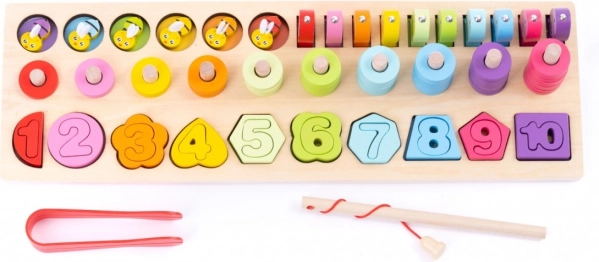 Sorting shapes and colors with ring threading