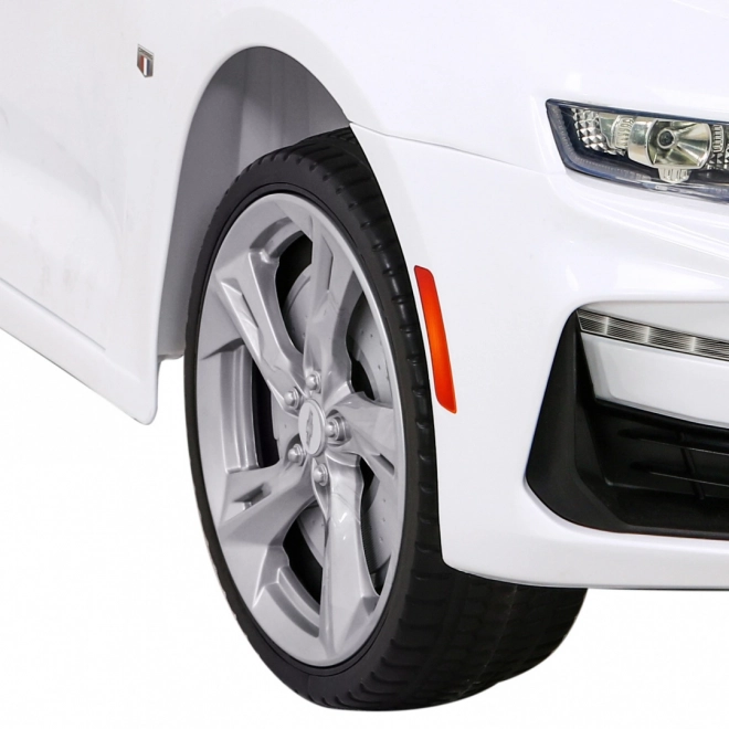 Chevrolet Camaro 2SS cu baterie + telecomandă + roți EVA + pornire ușoară + sunete și lumini – Bílá