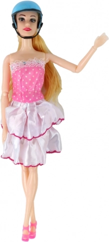 Stylish mom and daughter dolls