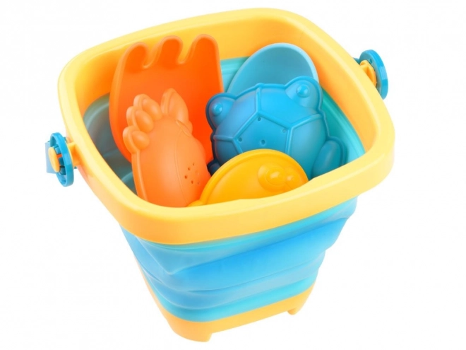 Beach and Bath Play Set with Bucket and Molds