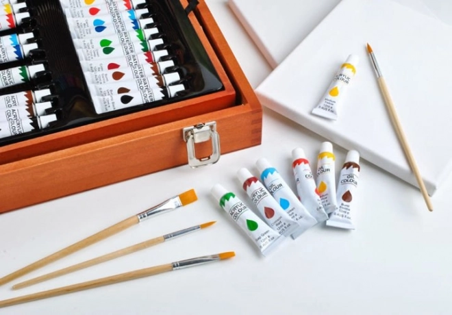 Comprehensive Painting Set in a Wooden Case