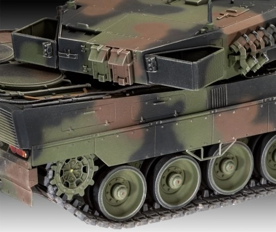 Plastic Model Leopard Tank 2A6/A6NL