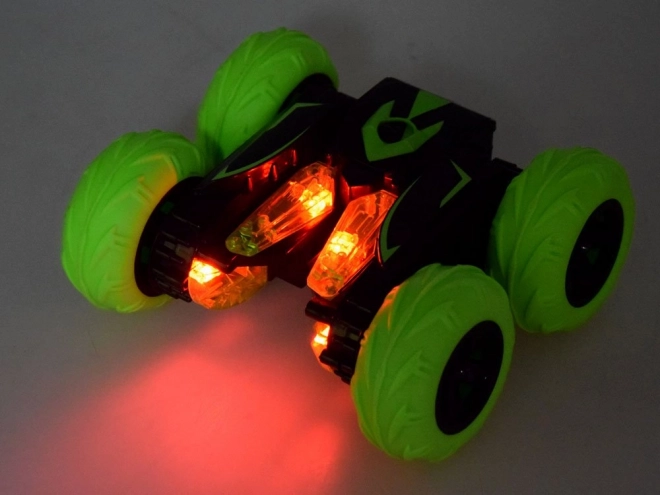 Remote Controlled Stunt Car with 2.4GHz Controller – green