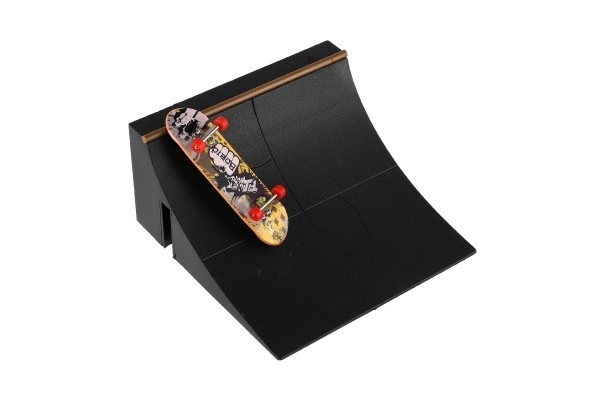 Finger Skateboard with Ramp