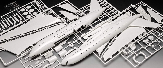 Plastic Model Airbus A380-800 Lufthansa New Livery
