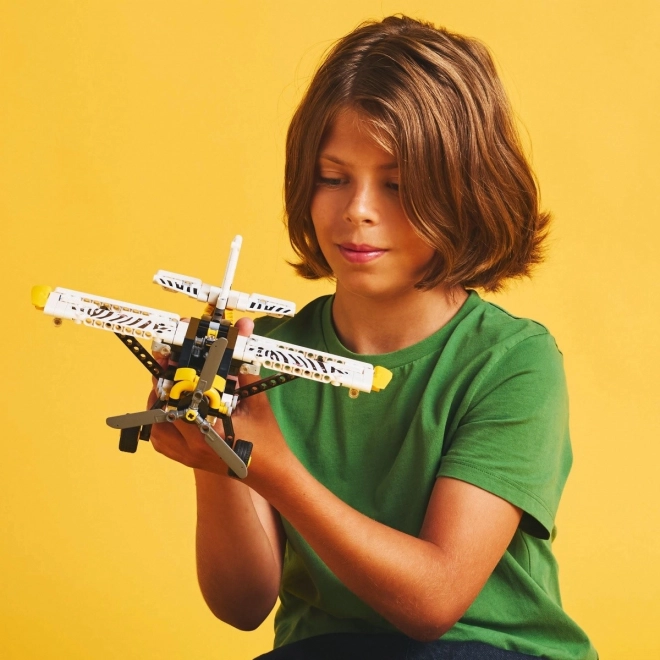 Transport Plane - LEGO Technic