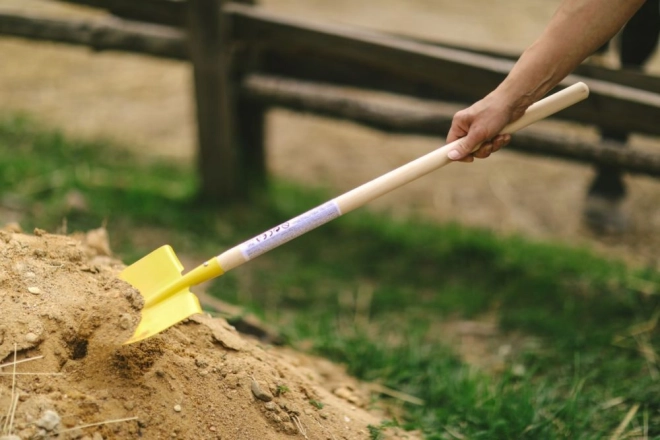 Comfortable wooden handle