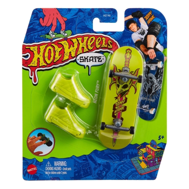 Fingerboard with Removable Skate Shoes by Hot Wheels