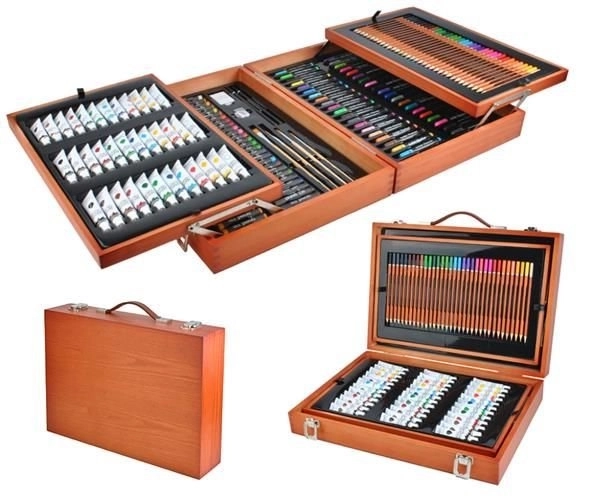 Comprehensive Painting Set in a Wooden Case