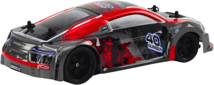 Gumové pneumatiky pro přilnavost a drift