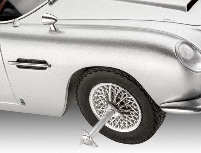 Geschenkset Aston Martin DB5 James Bond 007 Goldfinger Modellauto