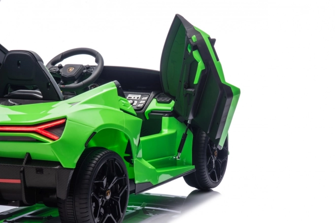 Elektrické auto lamborghini revuelto zelené