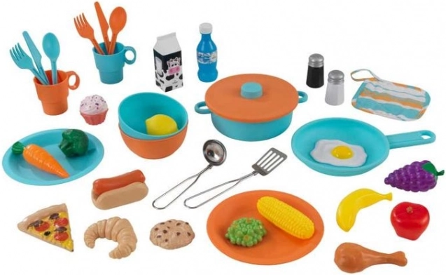 Plenty of accessories: 38 pieces
