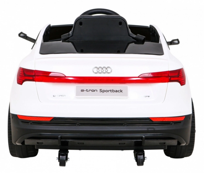 Audi E-Tron Sportback pre deti + Pilot + pohon 4x4 + pomalý rozjazd + rádio MP3 + LED – Biela
