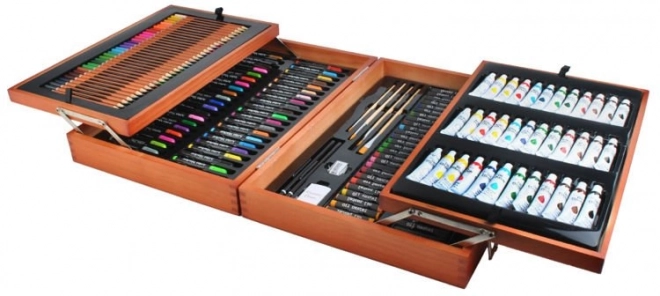 Comprehensive Painting Set in a Wooden Case