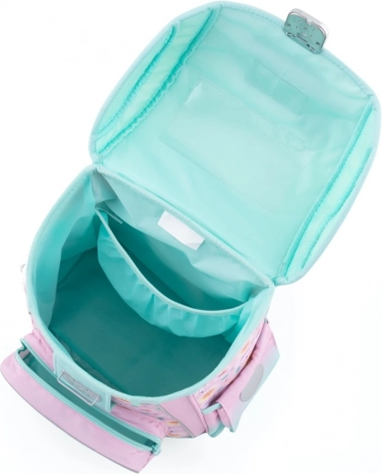 Merev fenékrész és okos belső elrendezés