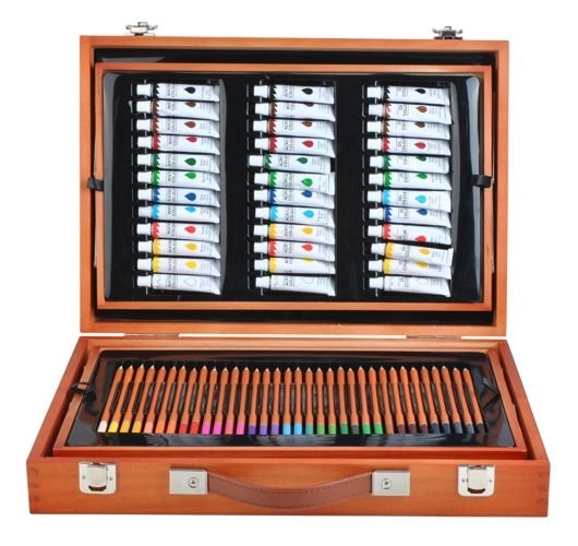 Comprehensive Painting Set in a Wooden Case