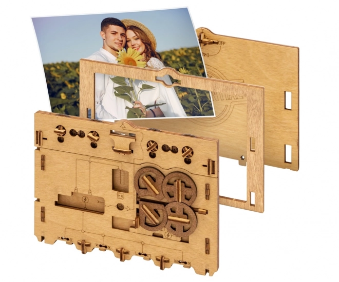 Photo Frame Puzzle by iDventure