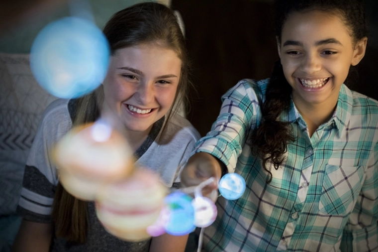 Rozzářená sluneční soustava