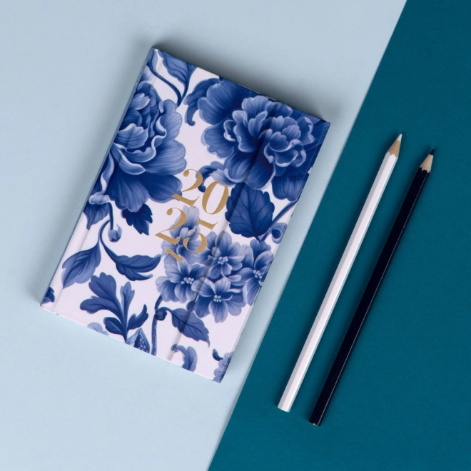 Weekly Magnetic Diary Blue Floral 2025