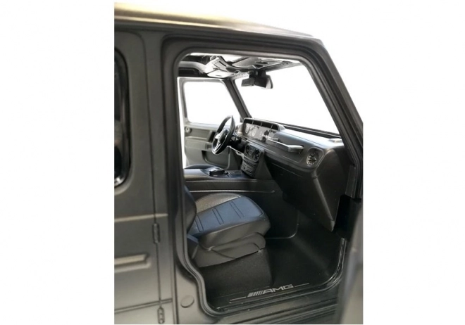 Dálkově ovládaný Mercedes G63 Rastar R/C – černý