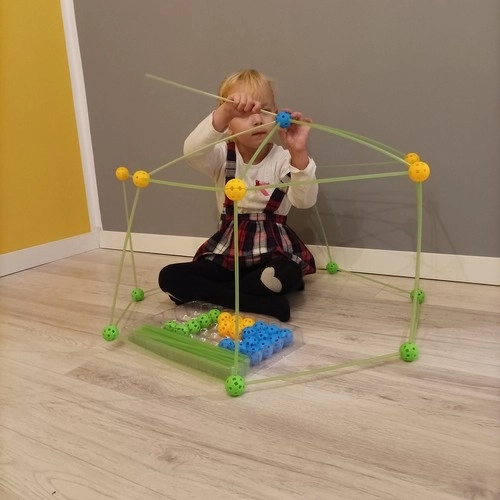 Fluorescent Straw Building Blocks With Tent