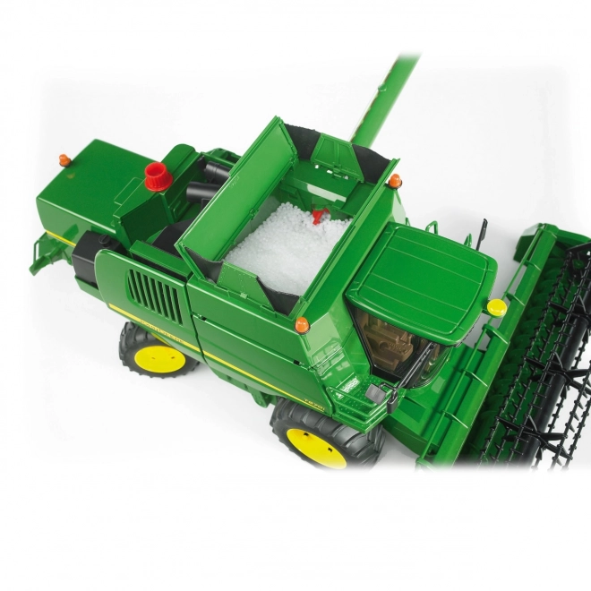 Bruder John Deere T670i Harvester