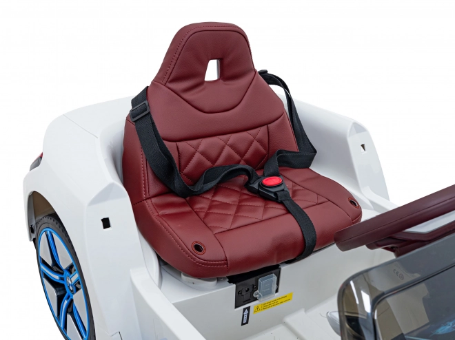Mașină electrică BMW i4 – Bílé