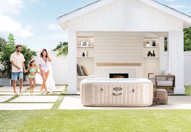 Aufblasbarer Whirlpool mit quadratischem Design für 6 Personen 196x71 cm mit Premium-Zubehör von INTEX