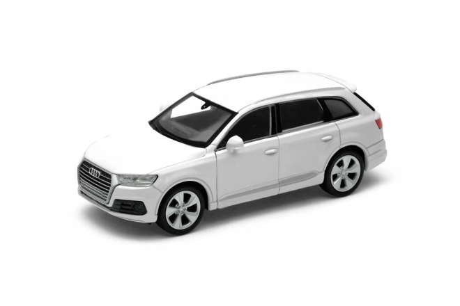 Audi Q7 2015 Red Model Car 1:34 Scale