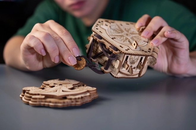 Blackbeard's Compass 3D Wooden Puzzle by EscapeWelt