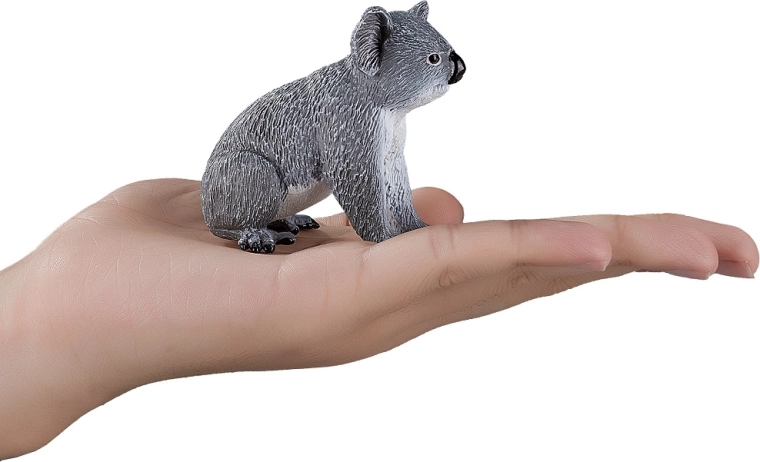 Compact size for small hands