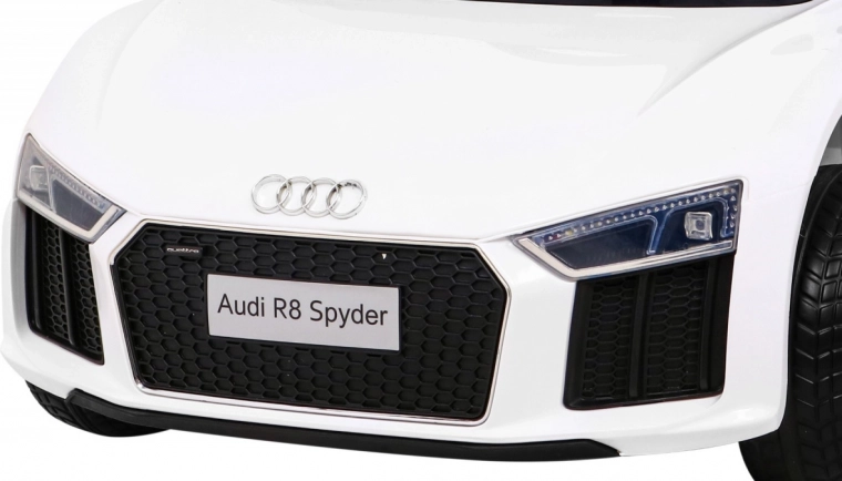 Glasba, luči in realistični detajli