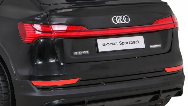 Audi E-Tron Sportback pre deti + Pilot + pohon 4x4 + pomalý rozjazd + rádio MP3 + LED – čierna