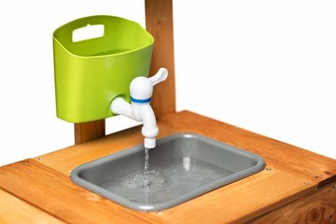 Echte gootsteen met kraan voor waterspel