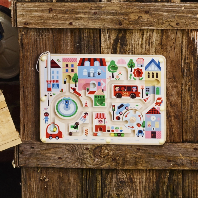 Encourages creative play