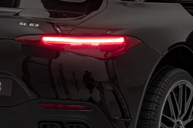 Fahrzeug Mercedes Benz AMG SL63 – Schwarz