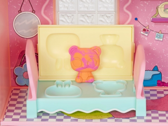 Dollhouse with Kinetic Sand L.O.L. Surprise