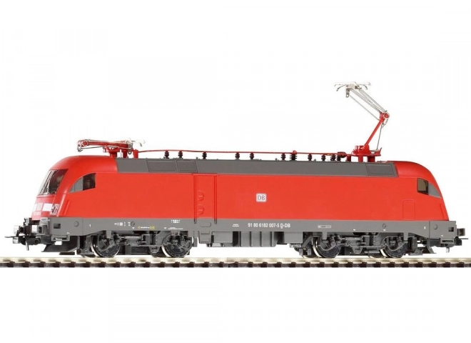 Electric Locomotive Taurus with Dual Pantographs