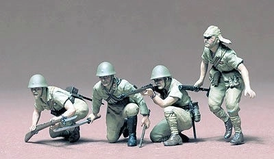 Japanese Army Infantry Figurine Set