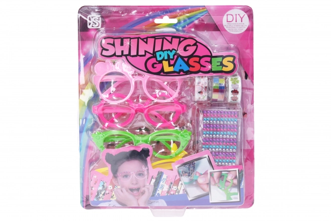 Fashion Accessory Set with Glasses