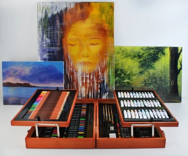 Comprehensive Painting Set in a Wooden Case