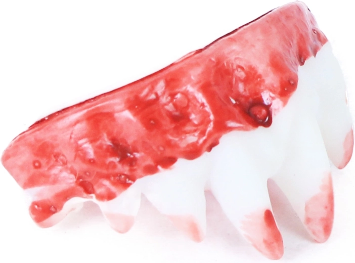 Denti da vampiro per un effetto realistico