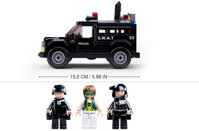 Tre minifigure e ricchi accessori